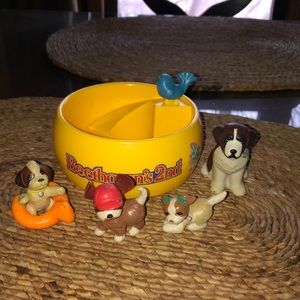 Little Petshop Beethoven 2 puppy pool with puppies